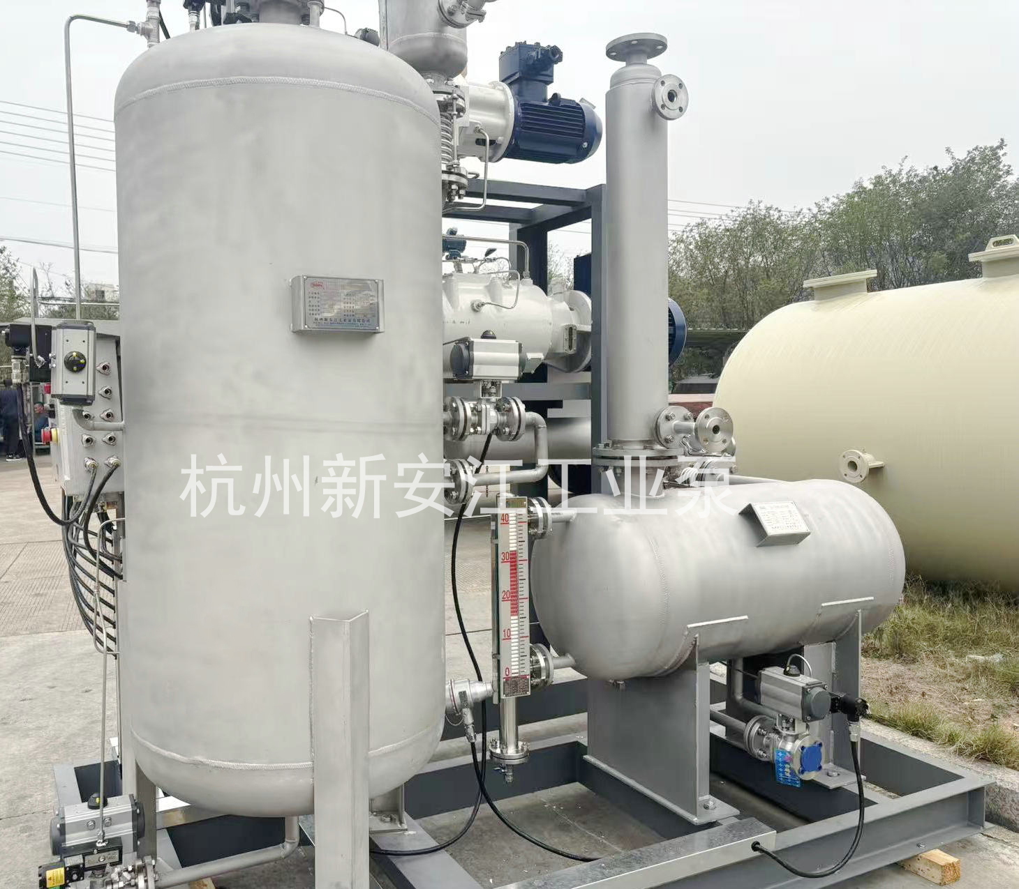 集成化（huà）羅茨螺杆真空機組，高效穩定，勝任複（fù）雜（zá）苛刻工藝-杭州（zhōu）草莓视频在线工業泵有限公司 (3)