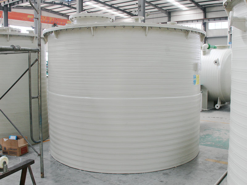 PPH擠出（chū）纏繞臥式防腐儲罐 (4)